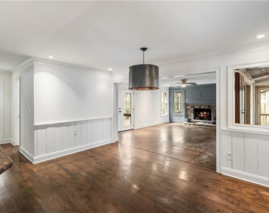 2468 Ridgeway Drive - Photo Thumbnail 11