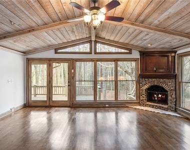 2468 Ridgeway Drive - Photo Thumbnail 6