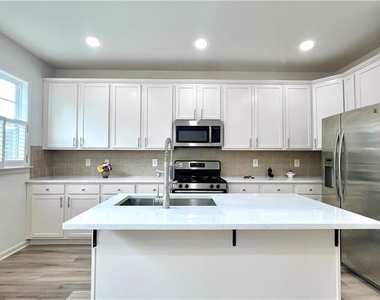 4363 Grove Field Park - Photo Thumbnail 15