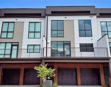 1350 Dresden Drive - Photo Thumbnail 5