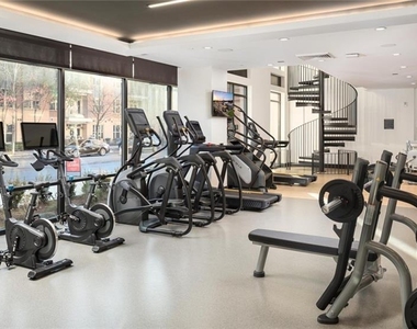 1350 Dresden Drive - Photo Thumbnail 15