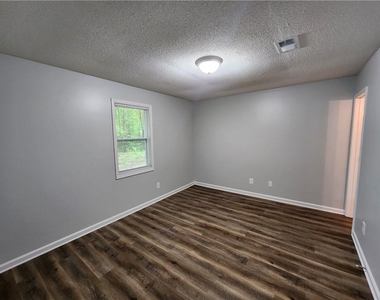 723 W Creek Circle - Photo Thumbnail 11