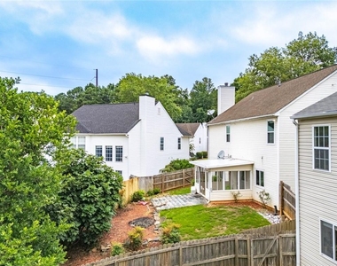 702 Ashley Glen Lane - Photo Thumbnail 37
