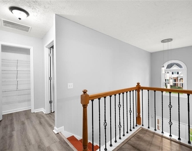 702 Ashley Glen Lane - Photo Thumbnail 32
