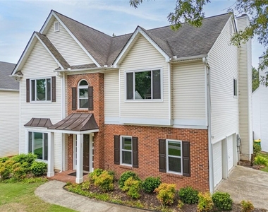 702 Ashley Glen Lane - Photo Thumbnail 2