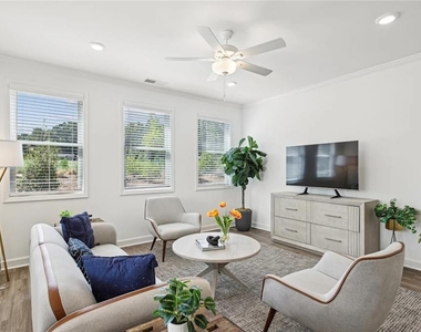 5066 Woodland Hills - Photo Thumbnail 6