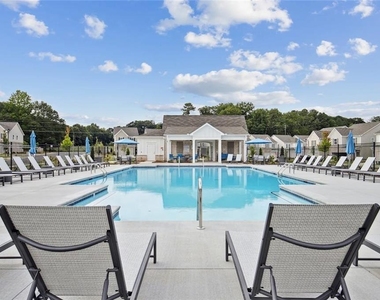 4048 Hillmont Lane - Photo Thumbnail 11