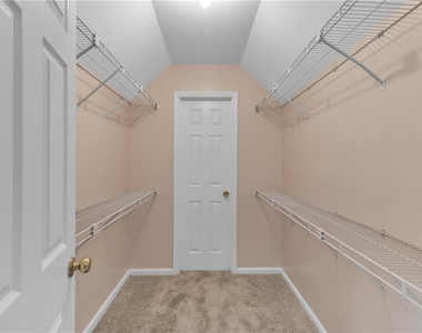 915 Chipley Court - Photo Thumbnail 28