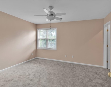 915 Chipley Court - Photo Thumbnail 27