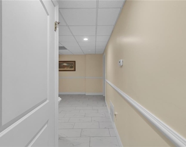 915 Chipley Court - Photo Thumbnail 30
