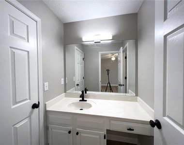 12560 Crabapple Chase Drive - Photo Thumbnail 31
