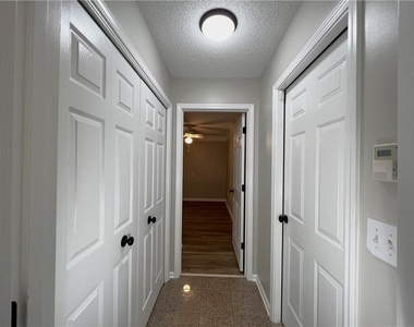 12560 Crabapple Chase Drive - Photo Thumbnail 9