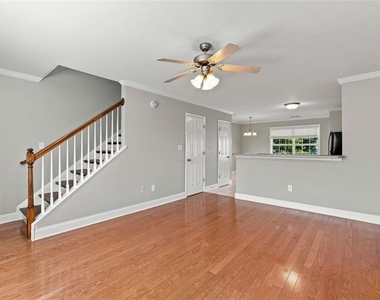 105 Whitehead Road - Photo Thumbnail 6