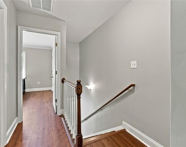 105 Whitehead Road - Photo Thumbnail 16