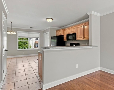 105 Whitehead Road - Photo Thumbnail 8