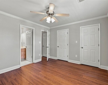 105 Whitehead Road - Photo Thumbnail 21