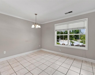 105 Whitehead Road - Photo Thumbnail 11