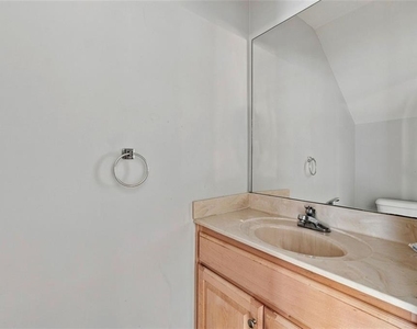 105 Whitehead Road - Photo Thumbnail 15