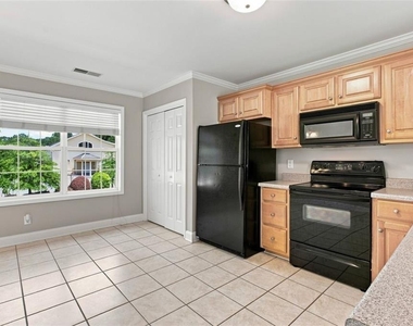 105 Whitehead Road - Photo Thumbnail 9