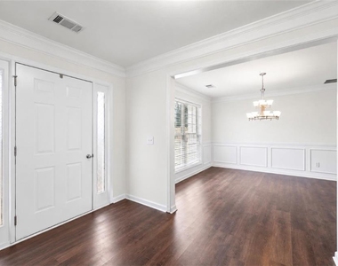 8805 Penbrooke Court - Photo Thumbnail 2