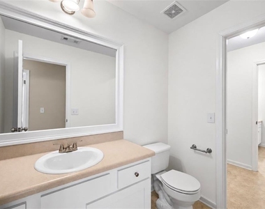 8805 Penbrooke Court - Photo Thumbnail 10