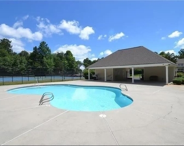 8805 Penbrooke Court - Photo Thumbnail 13
