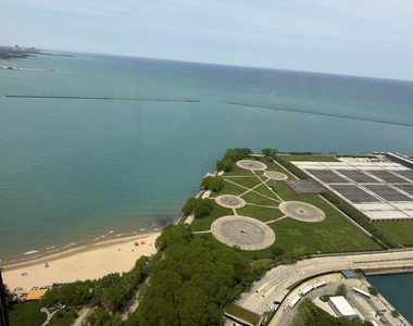 505 N Lake Shore Drive - Photo Thumbnail 7