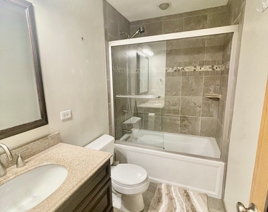 5128 Freeport Court - Photo Thumbnail 9