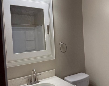 117 Dartmouth Drive - Photo Thumbnail 3