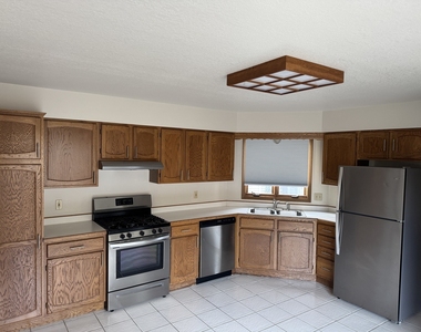 117 Dartmouth Drive - Photo Thumbnail 1