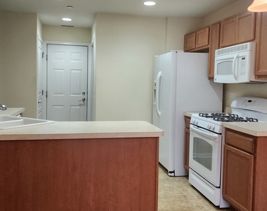1383 Crimson Lane - Photo Thumbnail 15