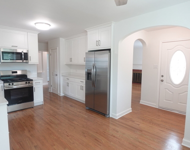 18637 S Highland Avenue - Photo Thumbnail 12