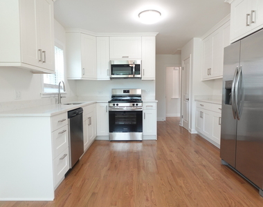 18637 S Highland Avenue - Photo Thumbnail 11