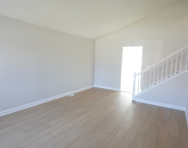 9800 S Artesian Avenue - Photo Thumbnail 8