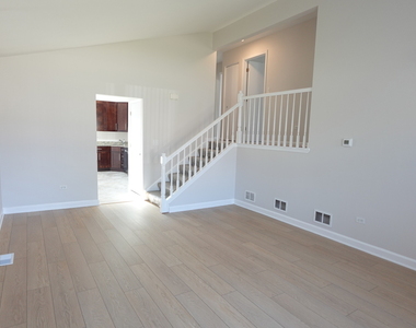 9800 S Artesian Avenue - Photo Thumbnail 9
