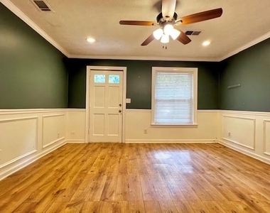 3050 Hermance Drive Ne - Photo Thumbnail 1