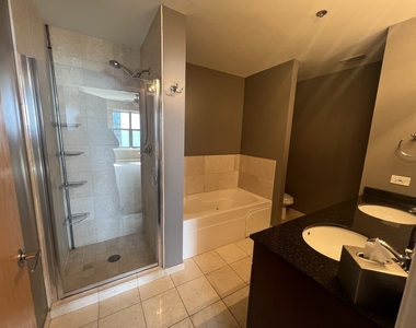 41 E 8th Street - Photo Thumbnail 10