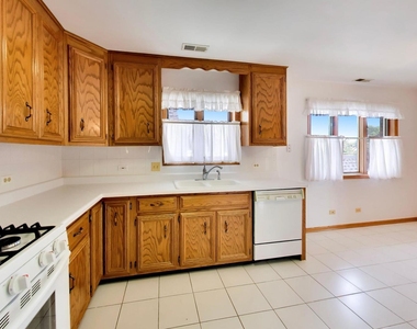 920 N Northwest Highway - Photo Thumbnail 14