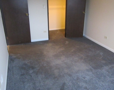 135 Pickwick Drive - Photo Thumbnail 11