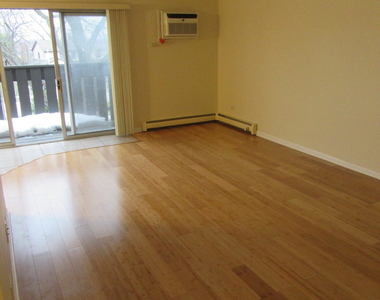 135 Pickwick Drive - Photo Thumbnail 7