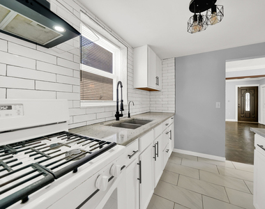 11014 S Washtenaw Avenue - Photo Thumbnail 6