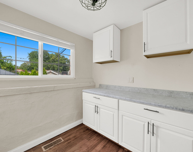 11014 S Washtenaw Avenue - Photo Thumbnail 7
