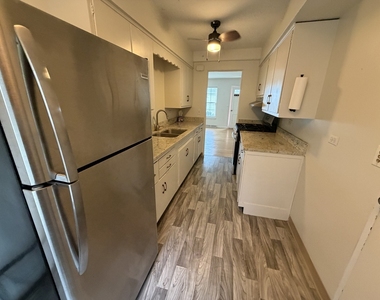 35 E North Avenue - Photo Thumbnail 5