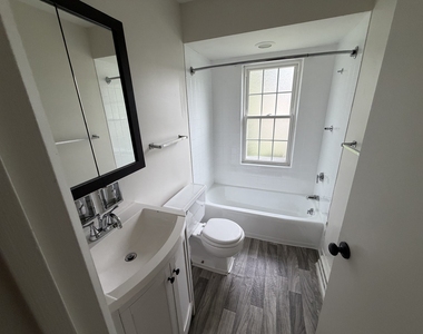 35 E North Avenue - Photo Thumbnail 9