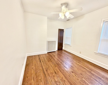 2936 N Kostner Avenue - Photo Thumbnail 8