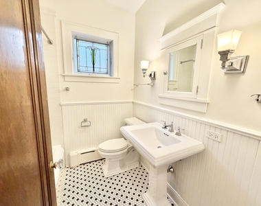 2936 N Kostner Avenue - Photo Thumbnail 6