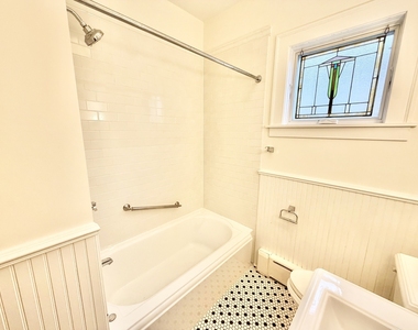 2936 N Kostner Avenue - Photo Thumbnail 7