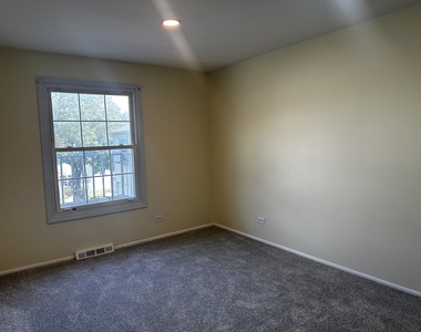 451 James Court - Photo Thumbnail 8