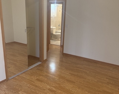 5721 Circle Drive - Photo Thumbnail 6