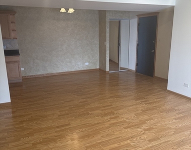 5721 Circle Drive - Photo Thumbnail 3